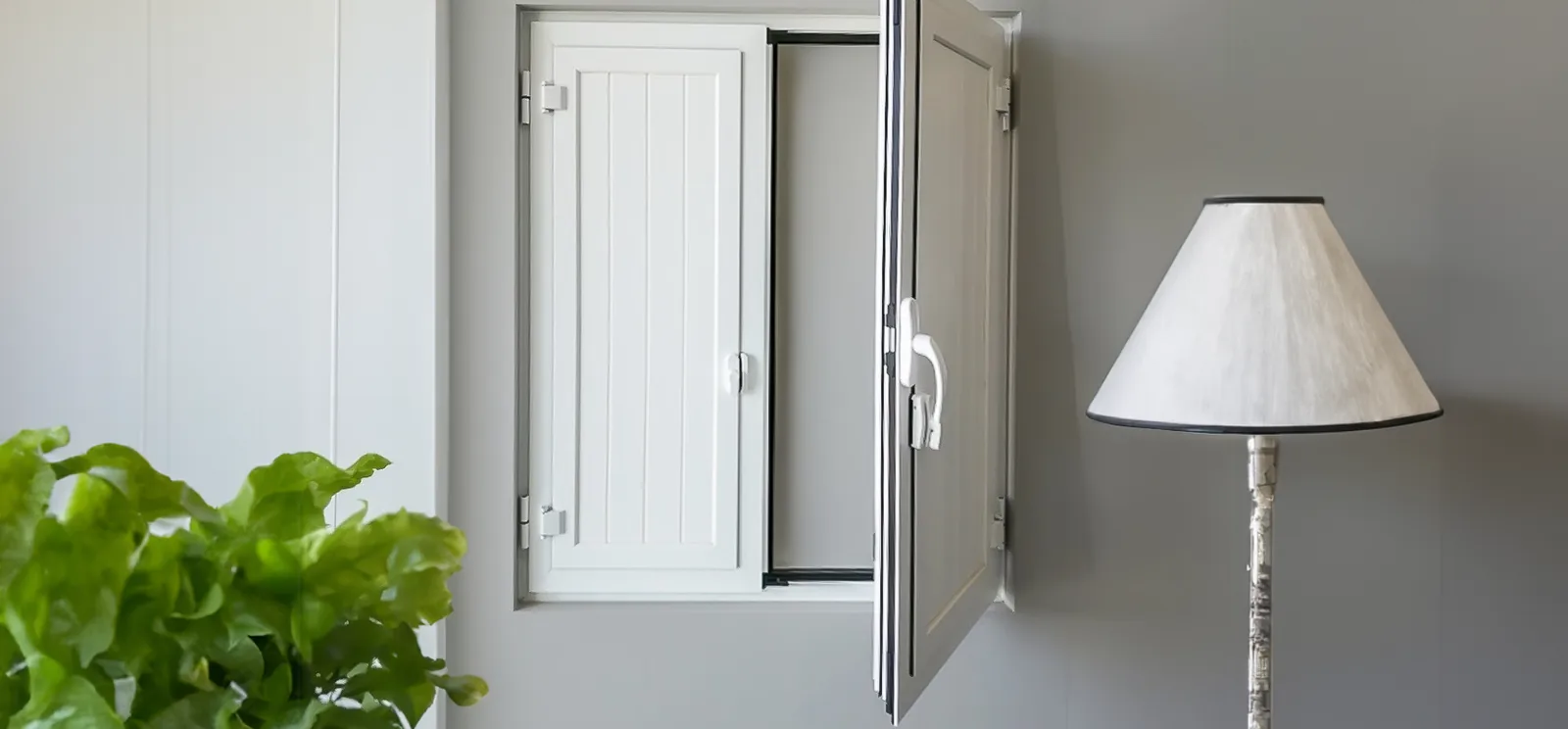 Portada em PVC instalada pela Windoor em Portimão